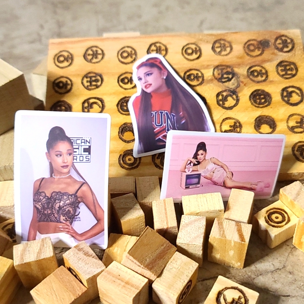 Ariana Grande Stickers